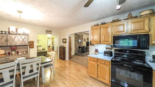 712 Honeysuckle Lane, Temple, GA 30179