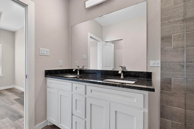 500 Ennis Scott Street, Ferris, TX 75125