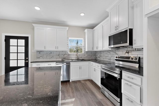 500 Ennis Scott Street, Ferris, TX 75125