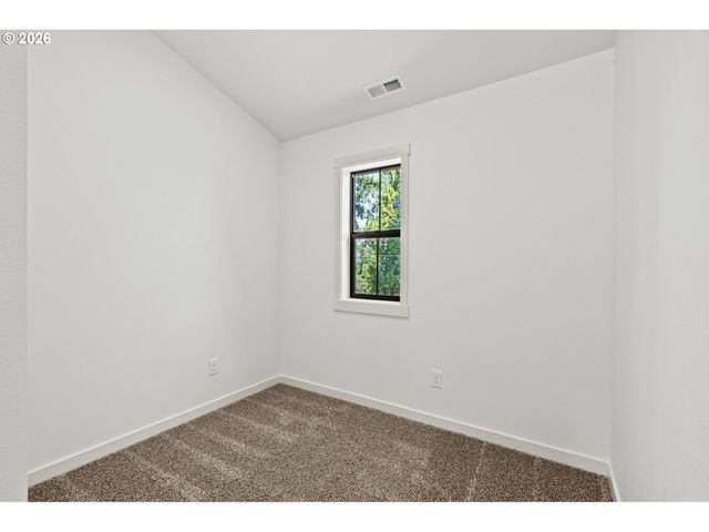 3793 Sw Iowa St, Portland, OR 97221