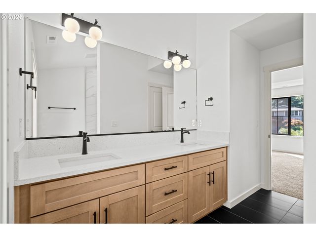 3793 Sw Iowa St, Portland, OR 97221