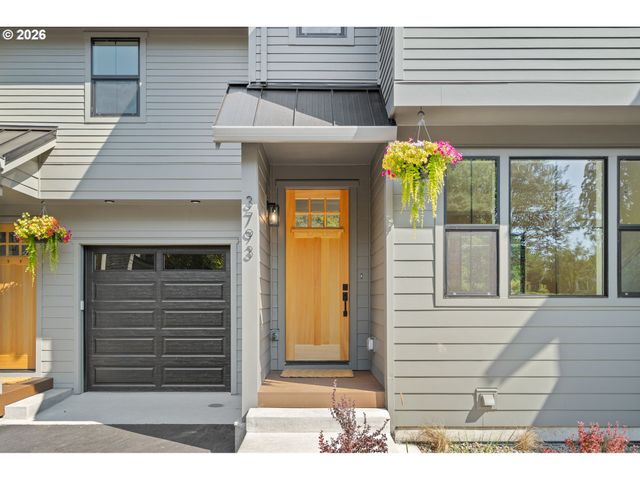 3793 Sw Iowa St, Portland, OR 97221