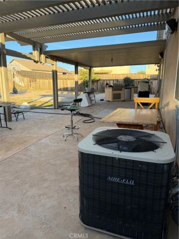 13817 Coolidge, Oak Hills, CA 92344