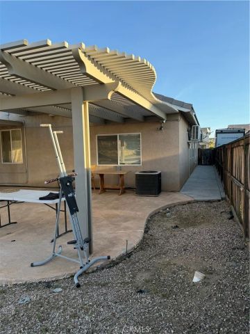 13817 Coolidge, Oak Hills, CA 92344