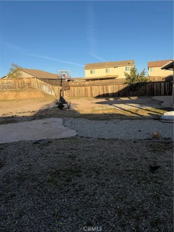 13817 Coolidge, Oak Hills, CA 92344