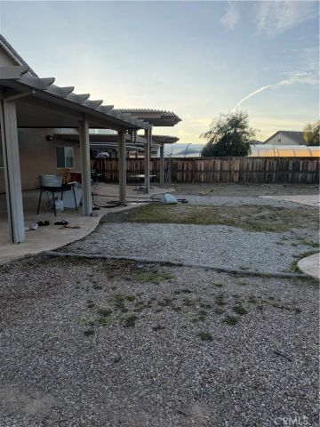 13817 Coolidge, Oak Hills, CA 92344