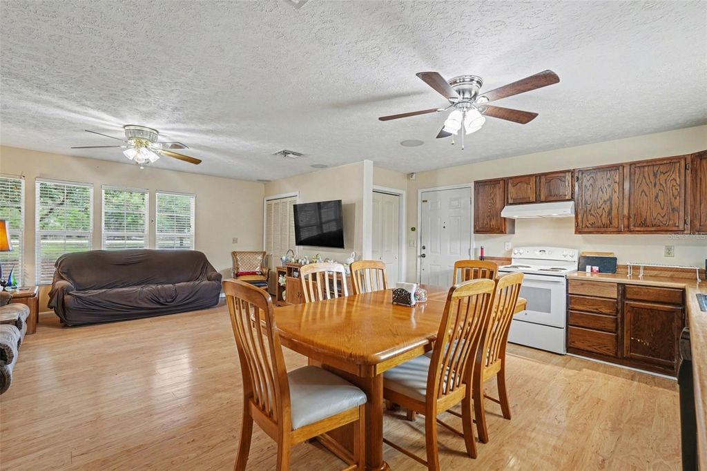 Image 9 of property listing at 4341 ALISON STREET, Brooksville, FL 34602