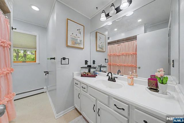 949 Rockport Road, Hackettstown, NJ 07840