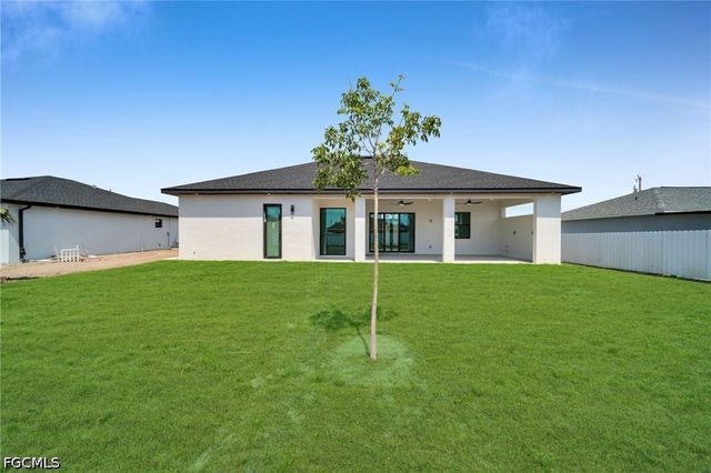 1226 NE Juanita PL, Cape Coral, FL 33909