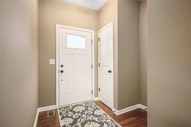 5834 Nile Drive 129, Wyoming, MI 49418