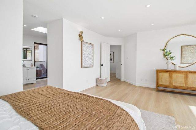 1733 15th Avenue, San Francisco, CA 94122