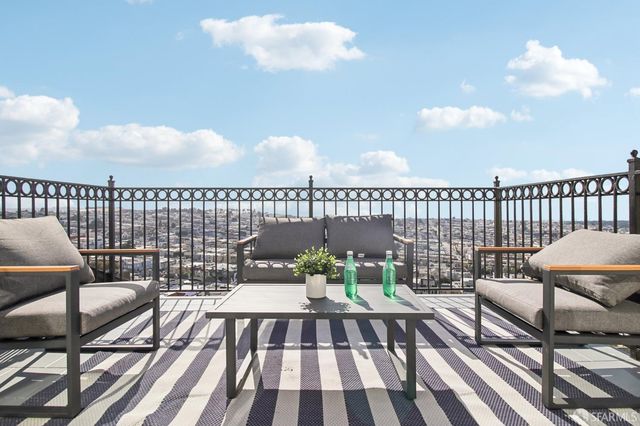 1733 15th Avenue, San Francisco, CA 94122