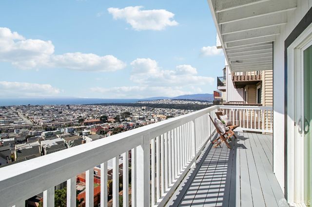 1733 15th Avenue, San Francisco, CA 94122