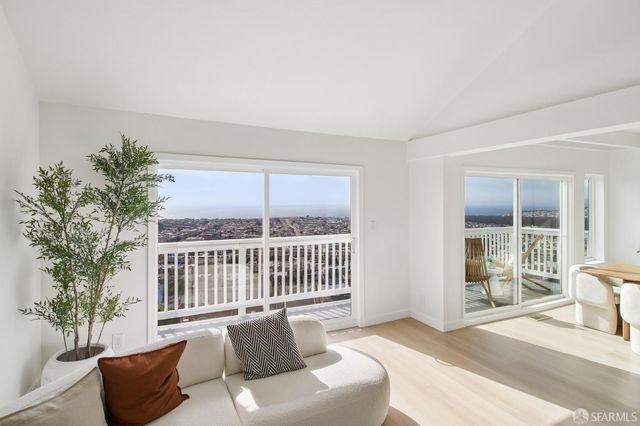 1733 15th Avenue, San Francisco, CA 94122