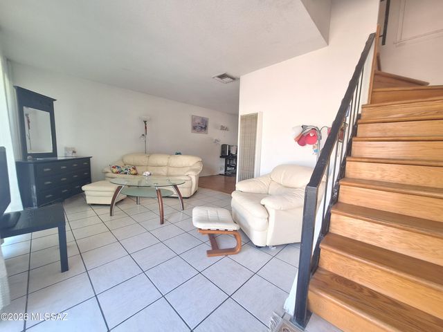 1725 S Jones Blvd Apt H9, Tucson, AZ 85713