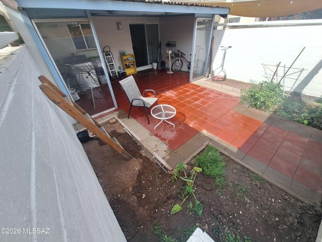 1725 S Jones Blvd Apt H9, Tucson, AZ 85713