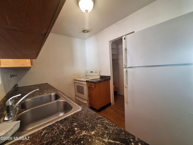 1725 S Jones Blvd Apt H9, Tucson, AZ 85713