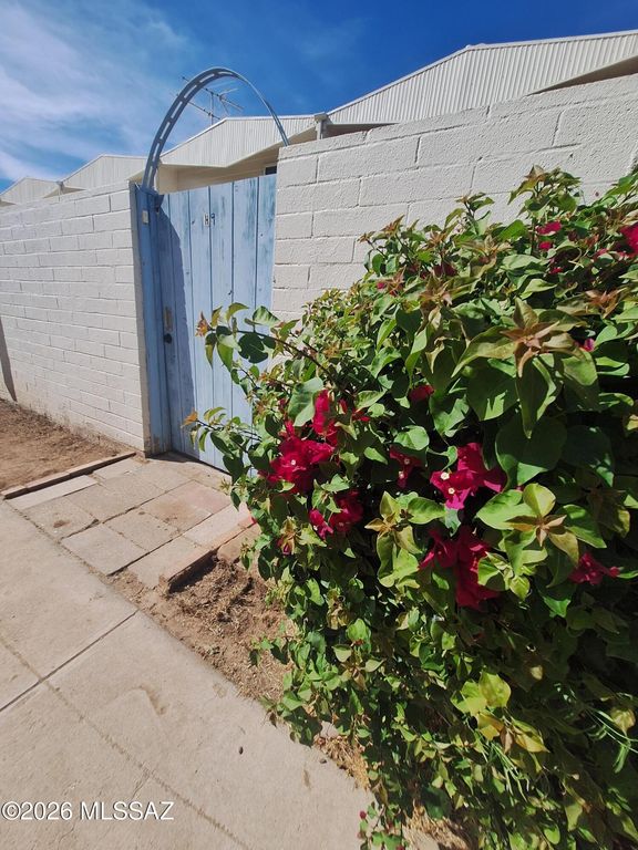 1725 S Jones Blvd Apt H9, Tucson, AZ 85713