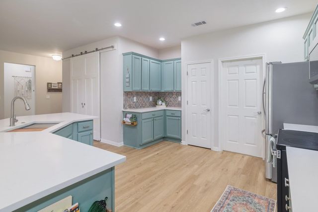 296 Red Poppy TRL, Georgetown, TX 78633