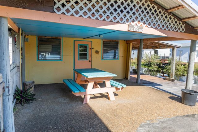 1075 Duck Lane, Okeechobee, FL 34974