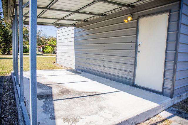 1075 Duck Lane, Okeechobee, FL 34974