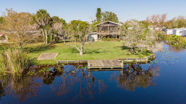 1075 Duck Lane, Okeechobee, FL 34974
