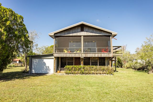 1075 Duck Lane, Okeechobee, FL 34974