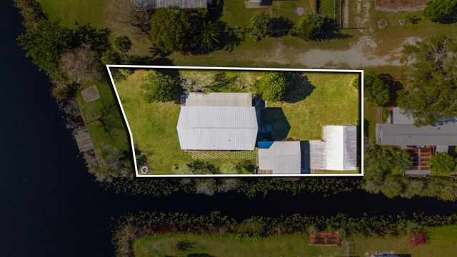 1075 Duck Lane, Okeechobee, FL 34974