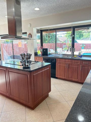 9248 Shadow Wood Blvd 9248, Coral Springs, FL 33071