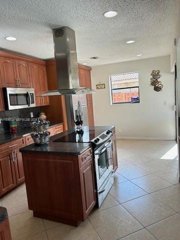 9248 Shadow Wood Blvd 9248, Coral Springs, FL 33071