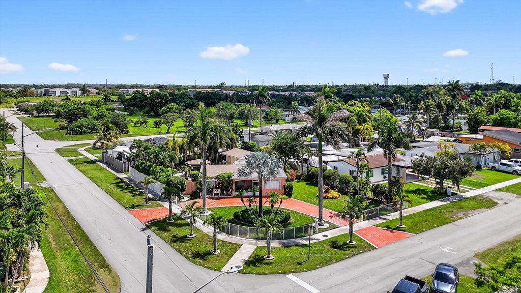 1480 NE 10th Street, Homestead, FL 33033