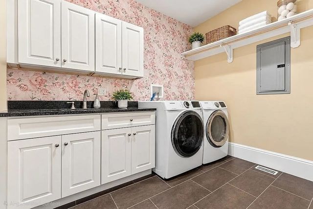 857 Main St, Dighton, MA 02715