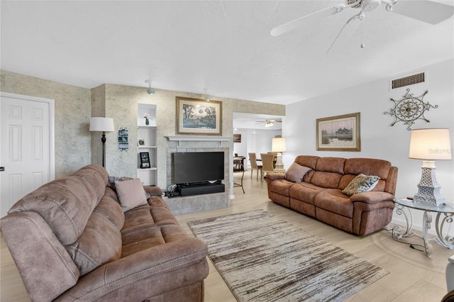 25188 MARION AVENUE E208, Punta Gorda, FL 33950