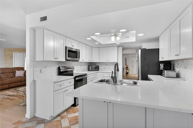 25188 MARION AVENUE E208, Punta Gorda, FL 33950