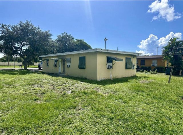 24 SW 10th Avenue, Delray Beach, FL 33444