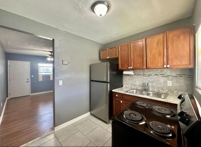 24 SW 10th Avenue, Delray Beach, FL 33444