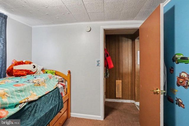 229 UPLAND AVE, Reading, PA 19611