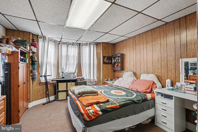 229 UPLAND AVE, Reading, PA 19611