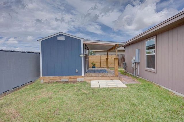 6113 Choctaw Dr, Corpus Christi, TX 78415