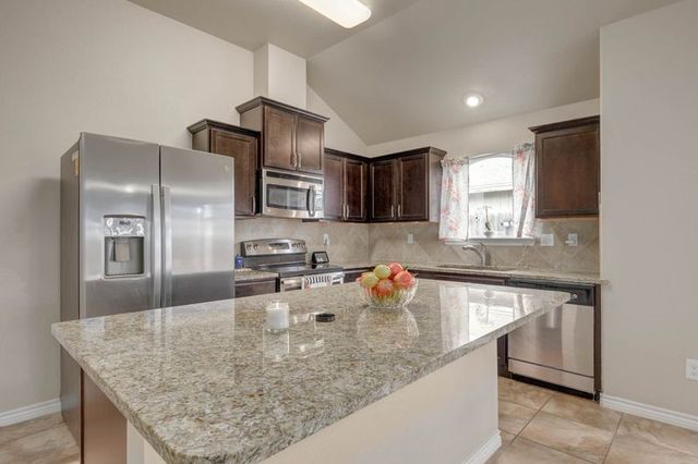 6113 Choctaw Dr, Corpus Christi, TX 78415