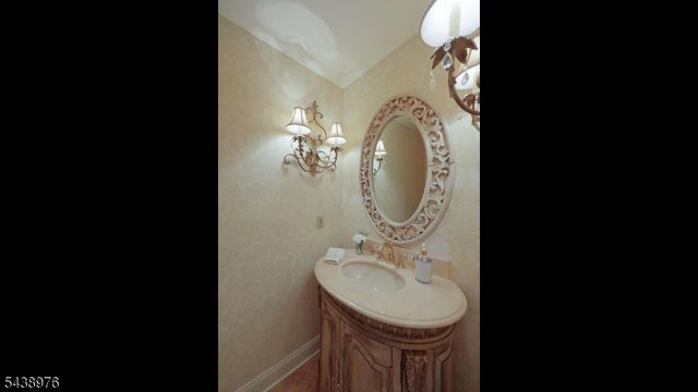 2 Estelle Pl, Cranford Twp., NJ 07016