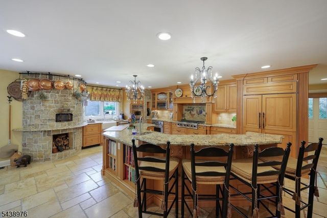 2 Estelle Pl, Cranford Twp., NJ 07016