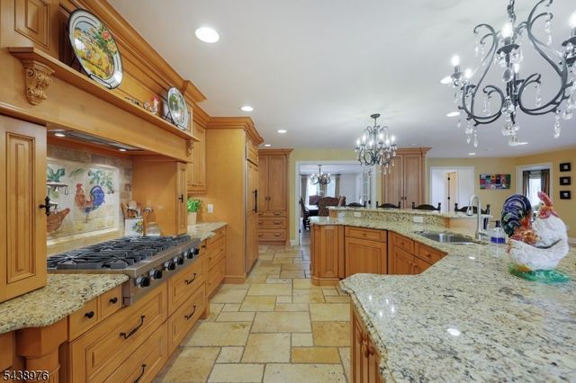 2 Estelle Pl, Cranford Twp., NJ 07016