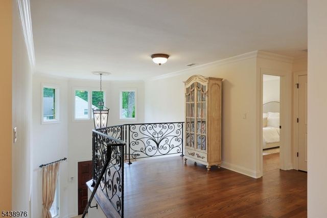 2 Estelle Pl, Cranford Twp., NJ 07016