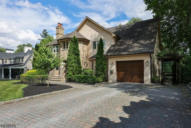 2 Estelle Pl, Cranford Twp., NJ 07016