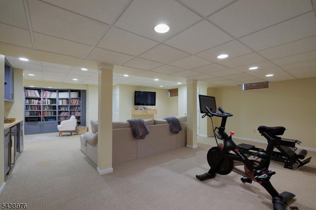 2 Estelle Pl, Cranford Twp., NJ 07016