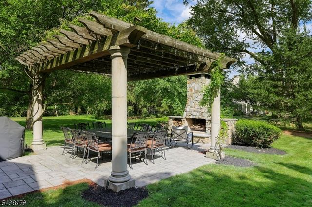 2 Estelle Pl, Cranford Twp., NJ 07016