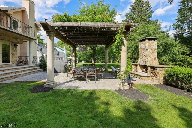 2 Estelle Pl, Cranford Twp., NJ 07016