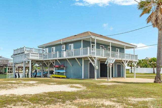 202 Schooner, Freeport, TX 77541