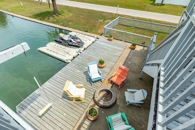 202 Schooner, Freeport, TX 77541